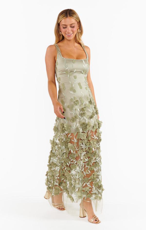 Stephanie Dress, in Moss Green 3D Floral, Size: Medium | Show Me Your Mumu | Bridesmaid Dresses & Wedding Attendee Dress Stephanie Dress, in Moss Green 3D Floral, Size: Medium | Show Me Your Mumu | Bridesmaid Dresses & Wedding Attendee Dress