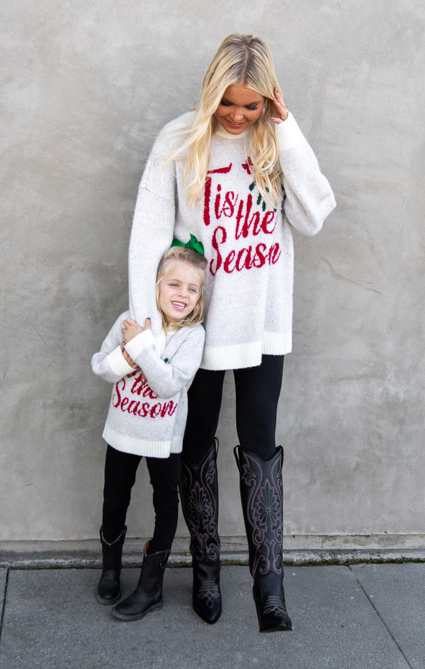 (取寄) ショウ ミー ユア ムームー レディース クラシック クルーネック セーター Show Me Your Mumu women Classic Crewneck Sweater Martini Graphic Knit Women's Show Me Your Mumu Classic Crewneck Sweater | Zappos.com