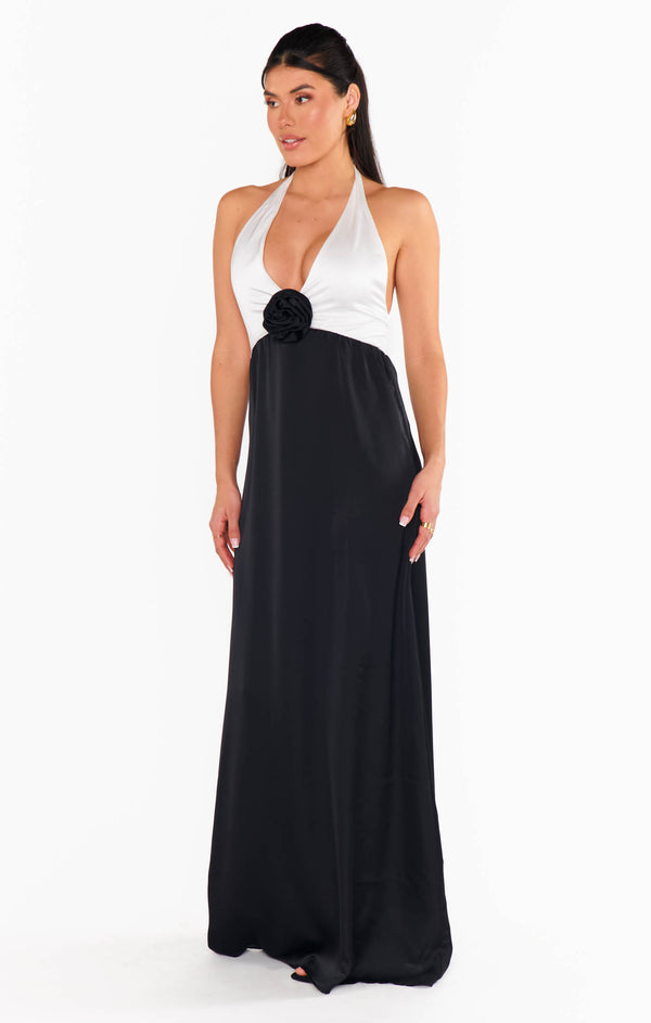 パーティードレス Sleeveless Black Satin Maxi Gown Unbeatable Black Satin Cross Over Halter-Neck Maxi Dress