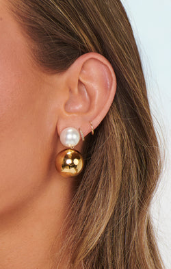 Petit Moments Pearl Sphere Earrings ~ Gold