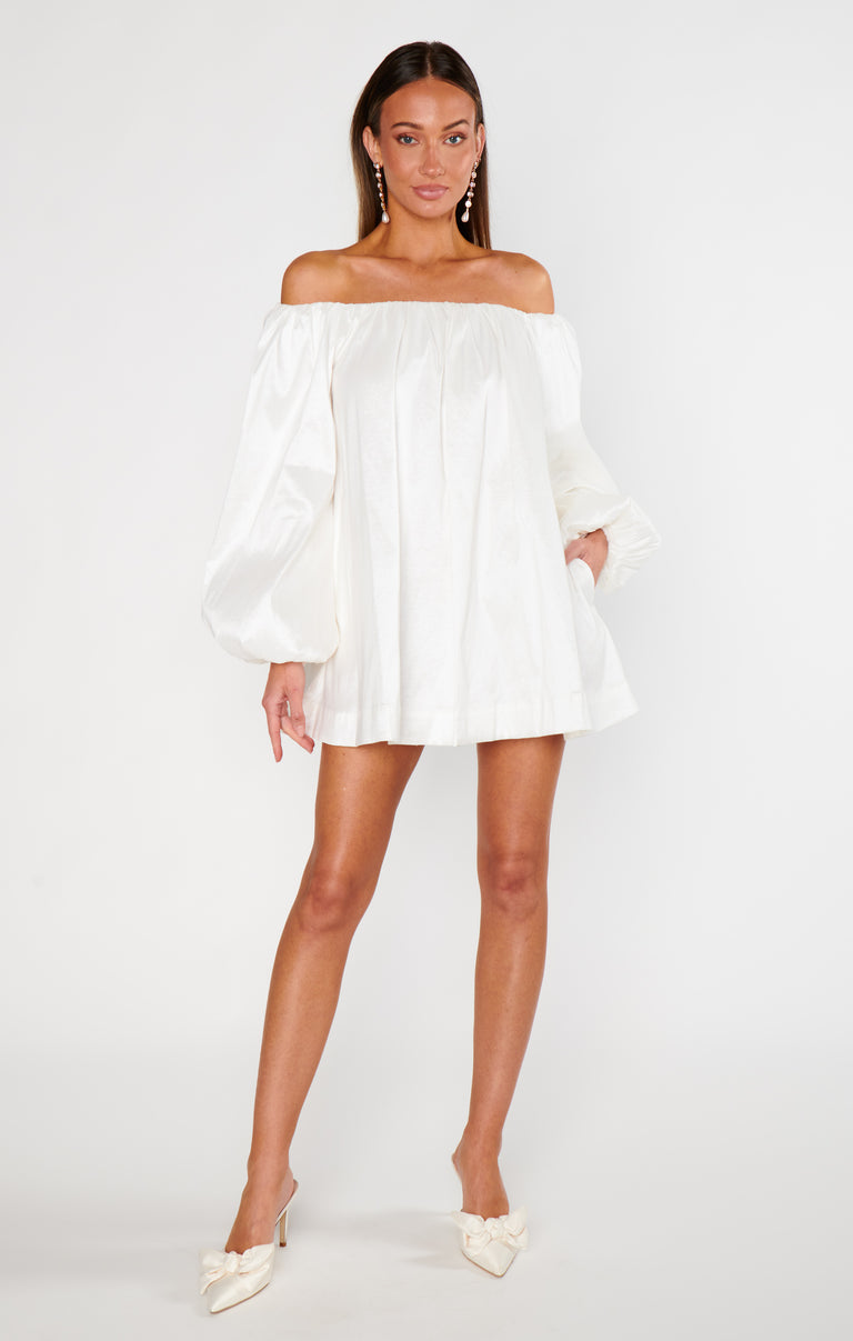 white taffeta dress Square Neck A-Line Mini Graduation Dress, White / 18 Accessorize with dainty jewelry and matching heels. Carolina White Taffeta Dress