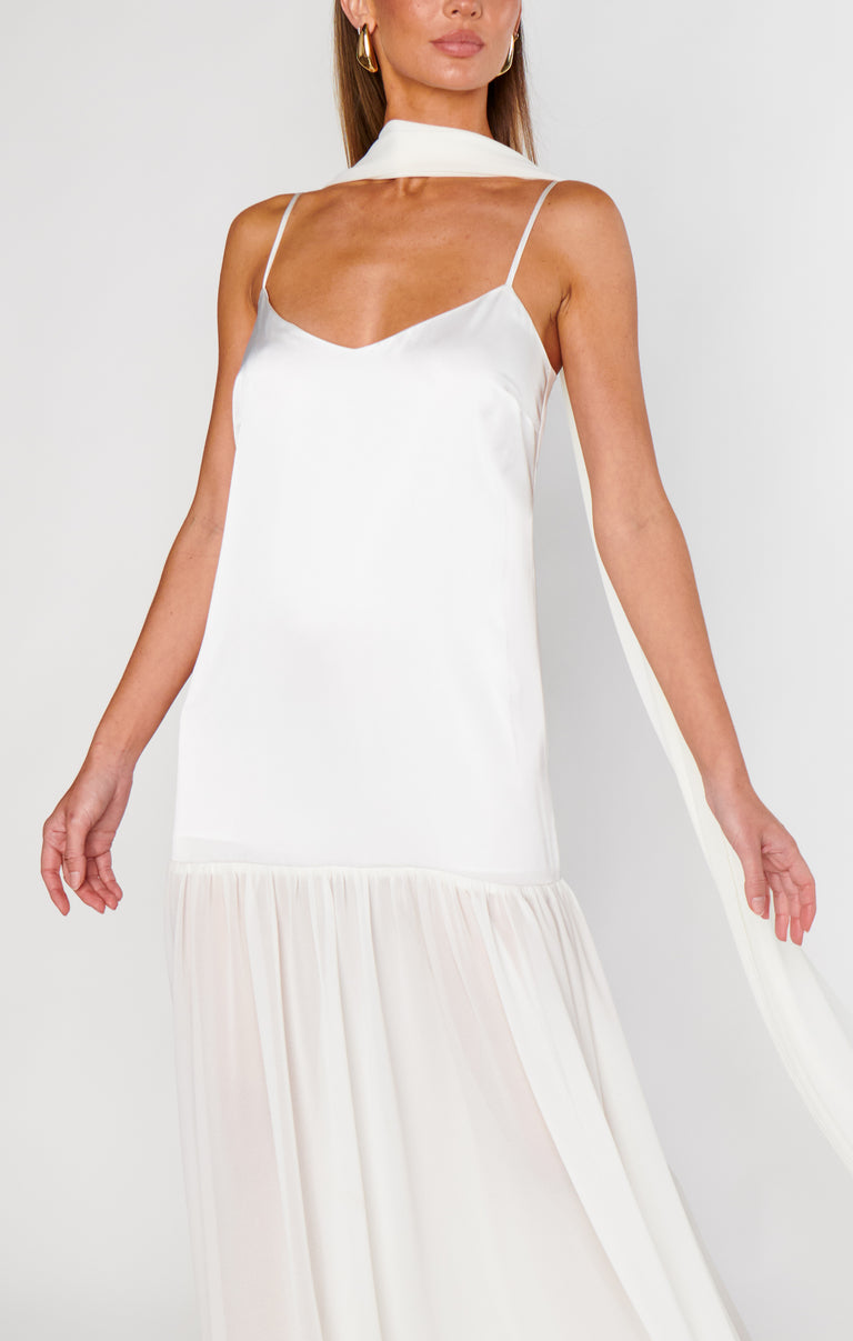 Show Me Your Mumu Dalia Maxi Dress in White Show Me Your Mumu Dalia Maxi Dress in White