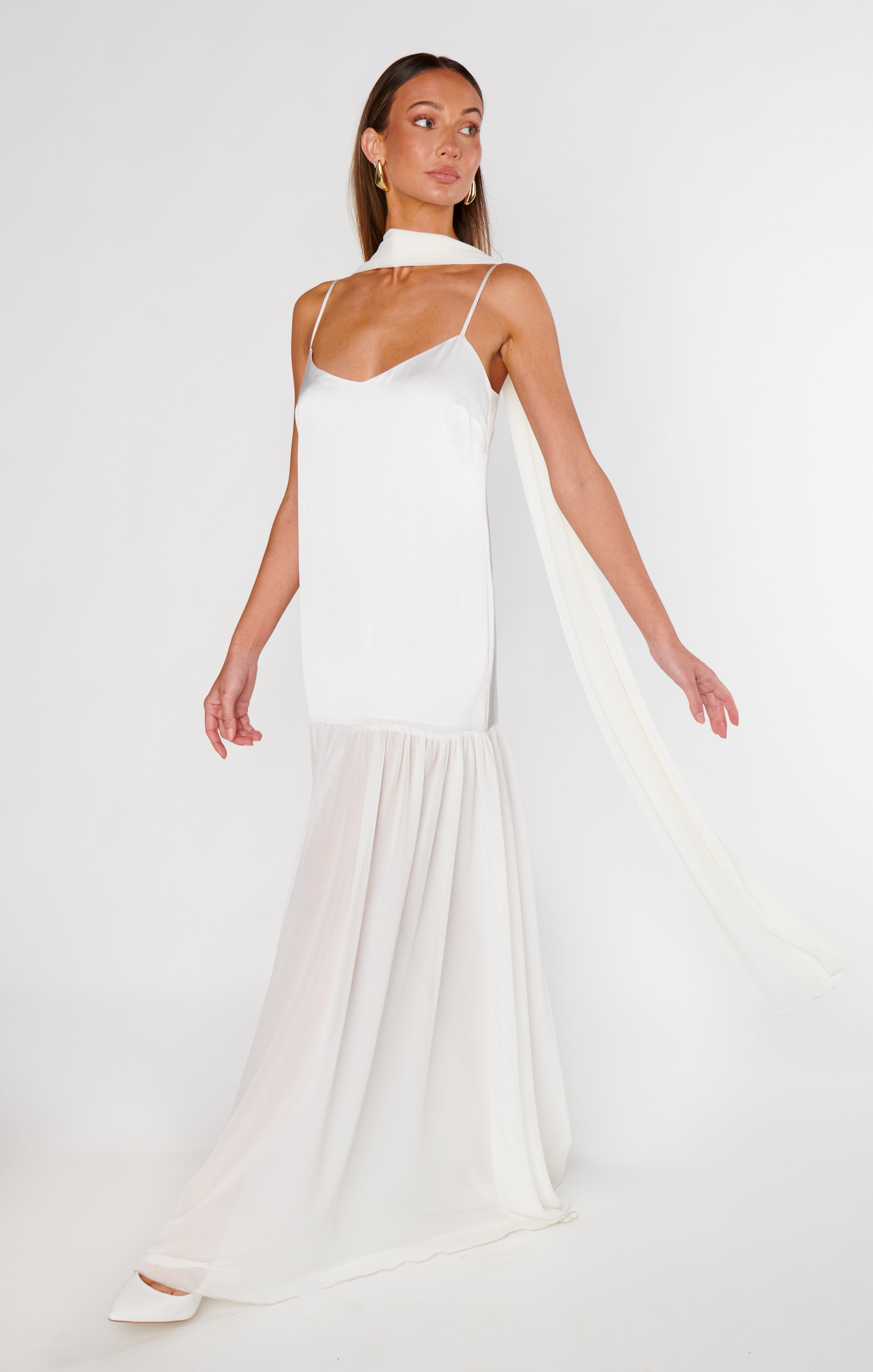 Show Me Your Mumu Dalia Maxi Dress in White - Size L Show Me Your Mumu Dalia Maxi Dress in White - Size L