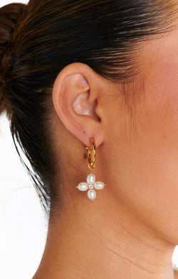 Vanessa Mooney The Lana Pearl Earrings ~ Pearl/Gold