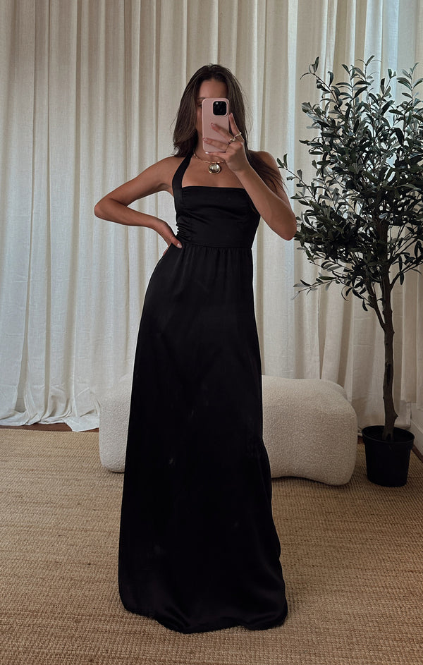 Halter Maxi Dress With Satin Collar and Full Skirt – Black/Ivoire