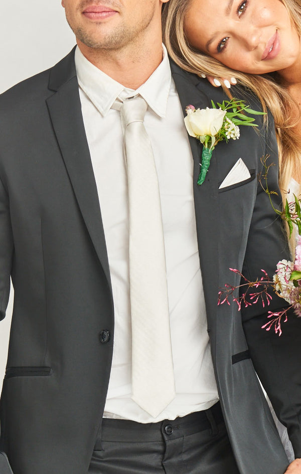 Mumu Weddings x Tie Bar Gift Box ~ Show Me The Ring Solid β Show Me Your Mumu Mumu Weddings x Tie Bar Gift Box ~ Show Me The Ring Solid β Show Me Your Mumu