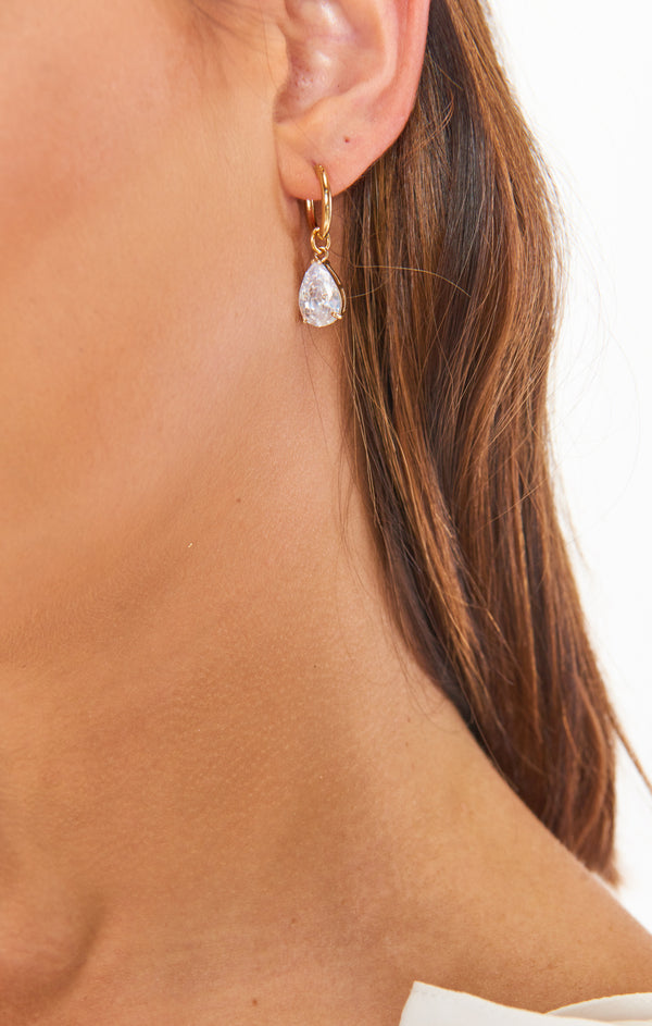 Vanessa Mooney Isabella Diamond Hoops ~ Gold – Show Me Your Mumu Vanessa Mooney Isabella Diamond Hoops ~ Gold – Show Me Your Mumu