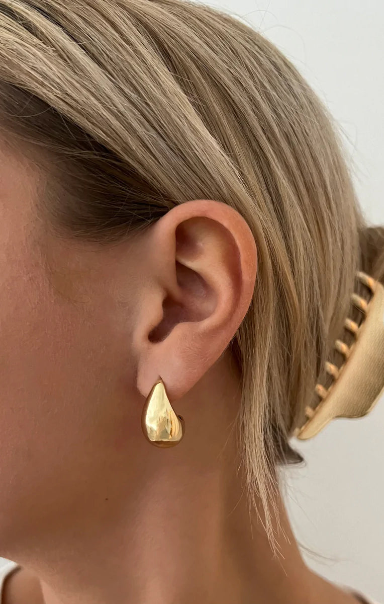 Tiffany HardWear triple drop earrings in 18k gold. | Tiffany & Co.