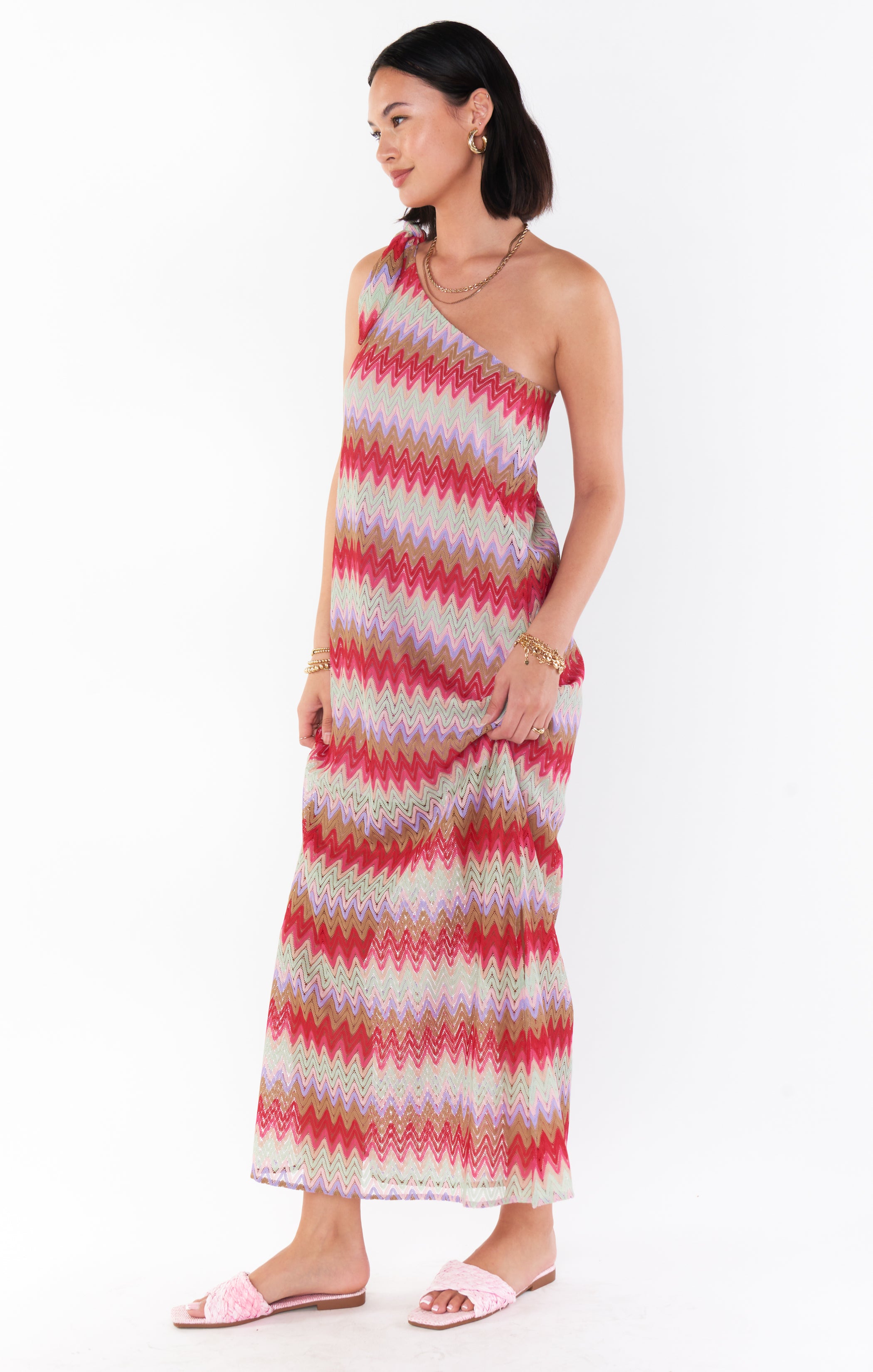 Zivame - Is that slinky off-shoulder dress just sitting in your closet  because you couldn't find a strapless bra that actually stays up? Your  search ends with Zivame's Strapless Bra! Its broad